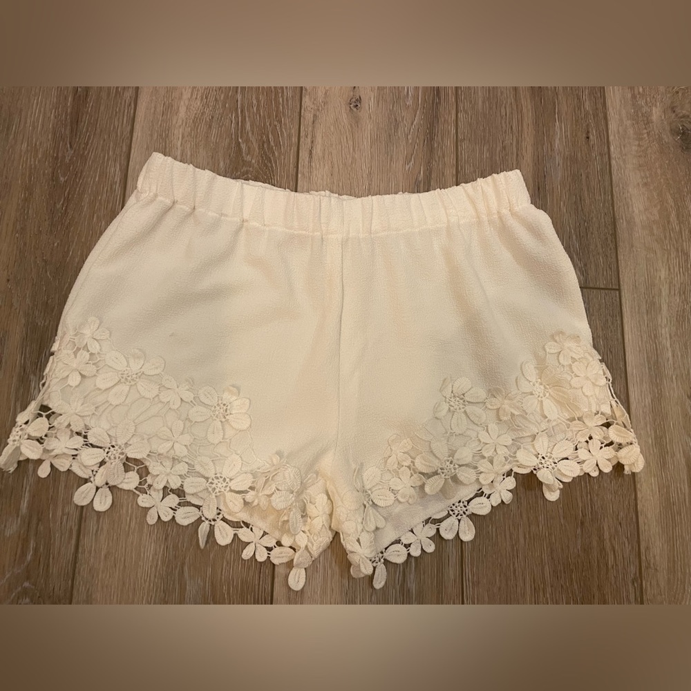 Rebellion short vguc small spot noted